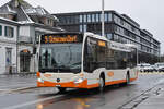 Mercedes Citaro 88, auf der Linie 5, fährt am 18.01.2023 zur Haltestelle beim Bahnhof Solothurn.
