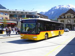 Postauto - Mercedes Citaro  BE  610539 bei den Bushaltestellen vor dem Bahnhof in Interlaken West am 06.05.2016