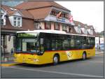 Dieser Postauto-Bus stand am 24.07.2008 vor dem Bahnhof Interlaken-Ost.