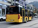 Heckansicht des neuen MB C2 K hybrid '11947' der PostAuto Regie Interlaken am 16.8.23 nach der Abfahrt in Interlaken West.