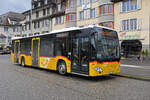 Mercedes Citaro 144 der Post wartet am 12.02.2024 als Dienstfahrt beim Bahnhof Brugg.