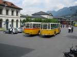 FBW (rechts) und Saurer (links) Postautos vor dem Bahnhof in Chur, 04.09.2010.