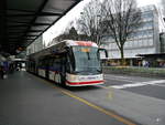 VBL - Trolleybus Nr.236 unterwegs auf der Linie 1 in Luzern bei den Bushaltestellen vor dem SBB Bahnhof Luzern am 03.02.2018