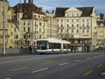vbl Nr. 215 (Hess Swisstrolley 3 BGT-N2C) am 5.2.2021 beim Schwanenplatz