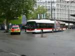 VBSG - Hess-Swisstrolleybus BGT-N2C Nr.173 nach Unfall abgebgelt bei den Haltestellen vor dem Bahnhof St.Gallen am 21.06.2009