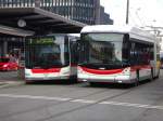 Hess Trolleybus der Linie 1 nach Winkeln berholt am 3.1.11 den MAN Lionscity Gelenkbus A 23 der Linie 7 nach Abtwil St.Josefen.