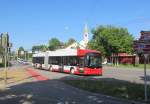 Stadtbus Winterthur Nr. 110 (Hess SwTr3 BGT-N1C) am 1.7.2014 kurz vor dem Bahnhof Oberwinterthur.