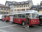 An der Prsentation des neuen  Hess -Fahrzeuges Nr. 102 auf dem Neumarkt hat Stadtbus Winterthur auch einige  Veteranen  ans Tageslicht geschleppt. Saurer-Bus Nr. 25 (1948-1972) und den einzigen Anhnger (1953-1966). Im Betrieb wurde dieser Anhnger (Raucherabteil) jedoch nie vom 25-er gezogen.