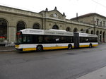Verkehrsbetriebe Schaffhausen - Trolleybus Nr.101 bei den Bushaltestellen vor dem Bahnhof in Schaffhausen am 25.10.2016