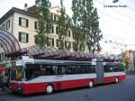 Noch in der Alten Farbgebung verkehrt einen 405er Trolley in Winterthur am 7.