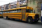Schulbus in der Nhe von Havanna.
