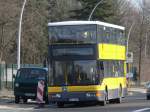 berlin B-V 3077 als Linie 104 in Richtung U-Bhf. Berliner Stra�e. Fotografiert am Columbiadamm am 17.2.2007