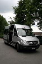 luzern Der Sprinter wartet im G�tsch auf Fahrg�ste.