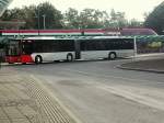 unna-verkehrsgesellschaft-kreis-unna--vku Die neuesten Gelenkbusse der VKU sind auch von MAN. Er kommt gerade als 115 aus Dortmund-Eving. Hier zu sehen in L�nen Zob/Hbf.
L�nen den 20.02.2007