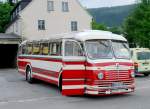 Bussing F�r Pendelfahrten auf&acute;s Fichtelbergplateau standen zum Streckenjubil�um der Fichtelbergbahn, ein H6B und dieser B�ssing-Bus bereit, 01.06.08