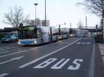 pforzheim Drei Stadtbusse der Linien 6,2 und 10 am Abend des 10.03.2007 an der Haltestelle Bahnhofstra�e.