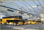 Postauto Ein- und zweist�ckige Neoplan Postbusse in Chur. (18.03.2007)