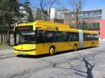 dresden Der Hybrid Solaris der DVB AG (DD VB 2007)in der Endhaltestelle der Linie 82 Universit�tsklinikum. 15.04.07