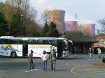 Mercedes-Benz O 404 Hier ein 404 von Evobus der Firma H�lzenbein im Freilichtmuseum Ironbridge in England. Im Hintergrund sind noch die Schornsteine eines Kohlekraftwerkes zu erkennen.