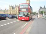 london Hier f�hrt ein Arriva Doppelstockomnibus �ber die Westminster Bridge  
in London. Im Hintergrund sieht man den Big Ben