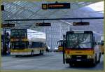 Postauto Der Busbahnhof Chur der Post hat neue Abfahrtsanzeiger erhalten.
(16.04.2007)
