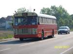 Sonstige Unbekannter Oldtimer kurz nach Neulu�heim. . Der Bus nahm an der Ausfahrt des Busoldtimertreffs von Sinsheim nach Speyer und anschlie�end wieder nach Sinsheim teil. Organisiert wurde das treffen von den Technik Museen Sinsheim und Speyer.