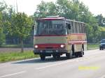 Unbekannter Oldtimerbus kurz nach ...  J. N. 01.05.2007