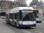 genf TPG - Hess-Swisstrolleybus BGT-N2C Nr.757 unterwegs auf der Linie 6 in Genf am 03.01.2009