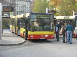 wurzburg---omnibusbetriebsgesellschaft-wurzburg-nvg Wagen 455 der NVG am Hbf auf Linie 21 nach Lengfeld(Nov 2008)