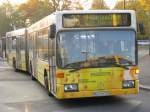wurzburg---omnibusbetriebsgesellschaft-wurzburg-nvg Wagen 506(O 405 GN�) der WSG auf Linie 26 verl�sst den Hbf(Nov 2008) 