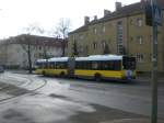 berlin Solaris Urbino auf der Linie X54 nach U-Bahnhof Hellersdorf an der Haltestelle Wei�ensee Pasedagplatz.