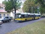berlin Solaris Urbino auf der Linie 124 an der Haltestelle Alt-Heiligensee.