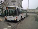 mercedes-benz-o-405-n-niederflur-stadtversion BSU O405NG Nr.57 'Schneewitchen'. Als Linie 16 an der 'Diensthaltestelle' an der Bahnhofstrasse in Solothurn, am 04.03.09 (Dieses Fahrzeug hat auch schon 812'400km auf der Uhr.Da sein ende beim BSU nicht mehr in allzuweiter Ferne liegt, wurde auch die Fahrbgebung nach dem letzten Werbeeinsatz nicht mehr 'normalisiert')