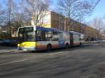 berlin Solaris Urbino auf der Linie X54 nach U-Bahnhof Hellersdorf an der Haltestelle Wei�ensee Pasedagplatz.