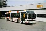 Berner Oberland Aus dem Archiv: STI Thun Nr. 8/BE 26'034 Den Oudsten (ex TSG Blumenstein Nr. 8) am 3. M�rz 1999 Thun, Garage (noch im TSG-Anstrich)