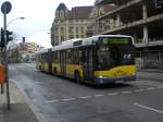 berlin Solaris Urbino auf der Linie 167 nach K�penick M�ggelschl��chenweg am U-Bahnhof Rathaus Neuk�lln.