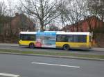berlin Solaris Urbino auf der Linie X83 nach Marienfelde Nahmitzer Damm an der Haltestelle Marienfelde Nahmitzer Damm/Marienfelder Allee.