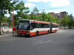 hamburg Mercedes-Benz O 405 N (Niederflur-Stadtversion) auf der Linie 13 nach S-Bahnhof Veddel an der Haltestelle Kirchdorf S�d.