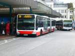 hamburg Mercedes-Benz O 530 II (Citaro Facelift) auf der Linie 20 nach S-Bahnhof R�benkamp am Bahnhof Altona.