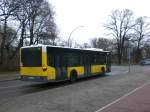 mercedes-benz-o-530-i-citaro Mercedes-Benz O 530 I (Citaro) auf der Linie 265 nach S-Bahnhof Sch�neweide an der Haltestelle Rathaus Treptow.