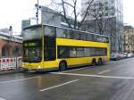 berlin MAN Lion's City DD (Doppelstock) auf der Linie X34 nach S+U Bahnhof Zoologischer Garten an der Haltestelle Charlottenburg Joachimstaler Stra�e/Kantstra�e.