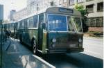 bern Aus dem Archiv: SVB Bern Nr. 94/BE 27'094 Saurer/Gangloff am 28. Mai 1995 Bern, Laupenstrasse (die Nr. 94 diente zum Schluss noch als Abschleppwagen und musste hier einem FBW-Gelenktrolleybus Hilfe leisten!)
