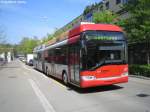 winterthur Abgeb�gelter Trollino 177 am 20.4.09 am umleitungsbdingten Befahren der Theaterstrasse. Ausser an der Fasnacht, dem Albanifest und der erw�hnten Umleitung fahren sonst keine Busse durch die Theaterstrasse. Deshalb k�nnen die Lichtsignale nicht beeinflusst werden, und der Bus steht im Stau...