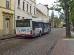 MAN Niederflurbus 2. Generation WSF-VV94, ein MAN Gasbus, am 23.04.2009 auf dem Wei�enfelser Busbahnhof. Leider ist auch hier die Liniennummernanzeige am Heck bereits gel�scht, das Erkennen der Herkunftsrichtung ist also leider nicht m�glich.