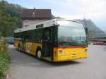 Postauto Regie Uznach SG 273'334 (Van Hool A320, 1999) am 16.9.2006 am Bahnhof Ziegelbr�cke. 
