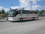 berlin Mercedes-Benz O 340, O 350 (Tourismo) als Shuttelbus SXF1 nach Flughafen Sch�nefeld am S-Bahnhof S�dkreuz.