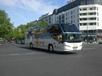 berlin Neoplan Starliner der Firma Weihrach-Uhlendorft am U-Bahnhof Adenauerplatz.