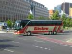berlin Setra S 400er Serie (Top Class) der Firma Gislev am U-Bahnhof Mendelssohn-Bartholdy-Park. 