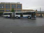 MAN moderne SL-Busse auf der Linie 643 am Hauptbahnhof.  ...
