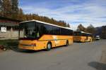 Postauto Moosalp VS, 20.10.2006. Diese Passh�he zwischen dem Haupttal und dem Mattertal ist sowohl ab Stalden und T�rbel als auch ab Visp �ber B�rchen mit dem Postauto erreichbar. Der Setra VS 245'888 von PU Autotour, Visp (2003), bedient letztere der beiden Linien und wird in K�rze nach Visp zur�ckfahren. 